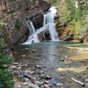 Meet your Posher, Samia